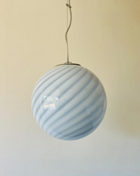 Murano loftslampe i en cloud blå farve med swirl rigadin 40 cm