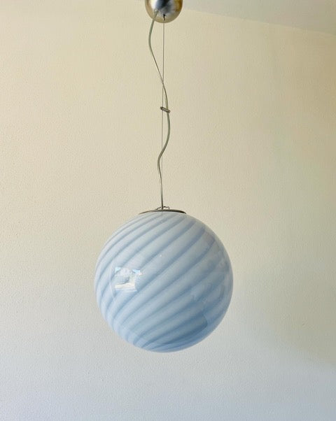 Murano loftslampe i en cloud blå farve med swirl rigadin 40 cm