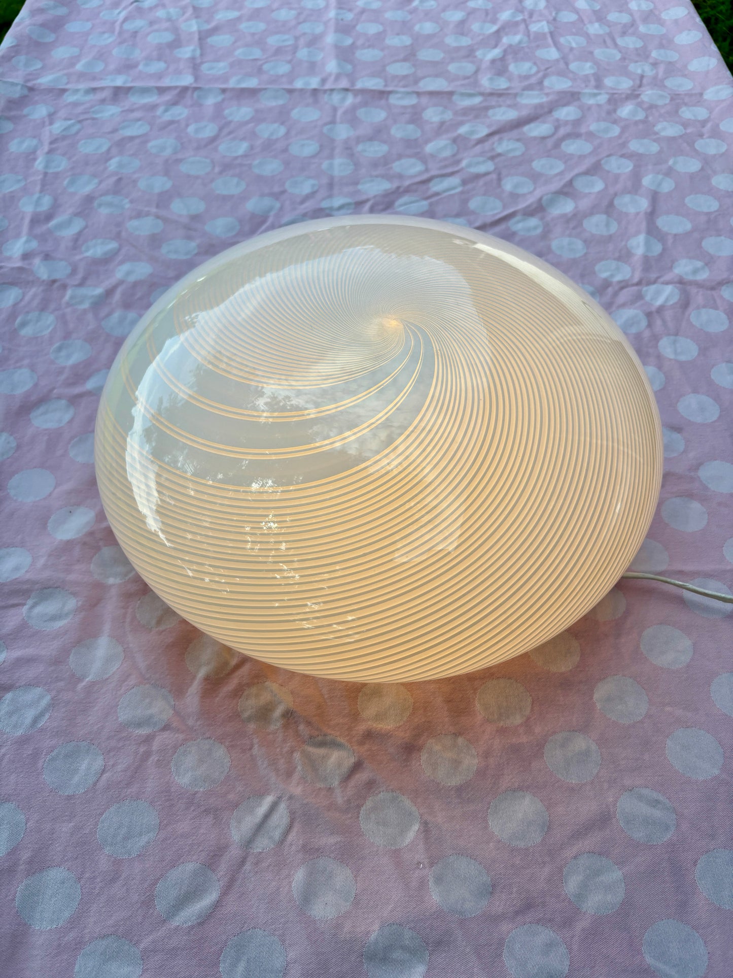 Vintage Murano plafond i hvid opalglas med sirligt hvidt swirl 40 cm