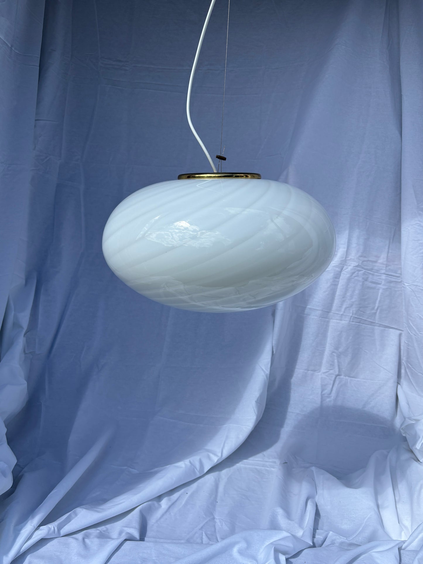 Vintage Murano pendel flad oval med hvid swirl 40 cm
