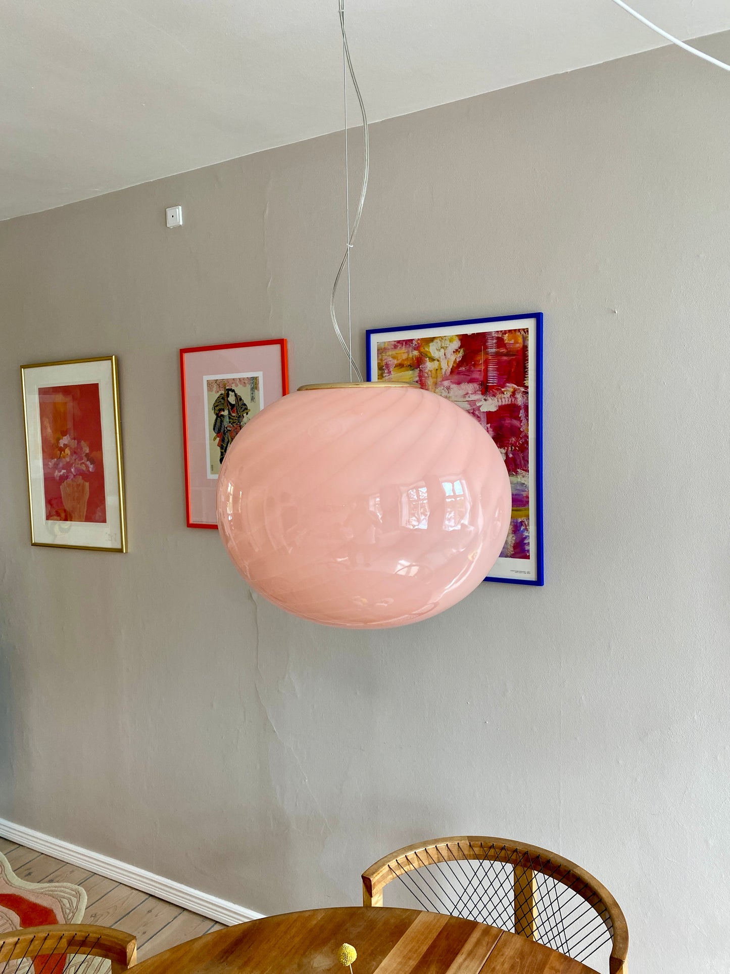 Oval Murano loftslampe i pink bubblegum med swirl rigadin 40 cm