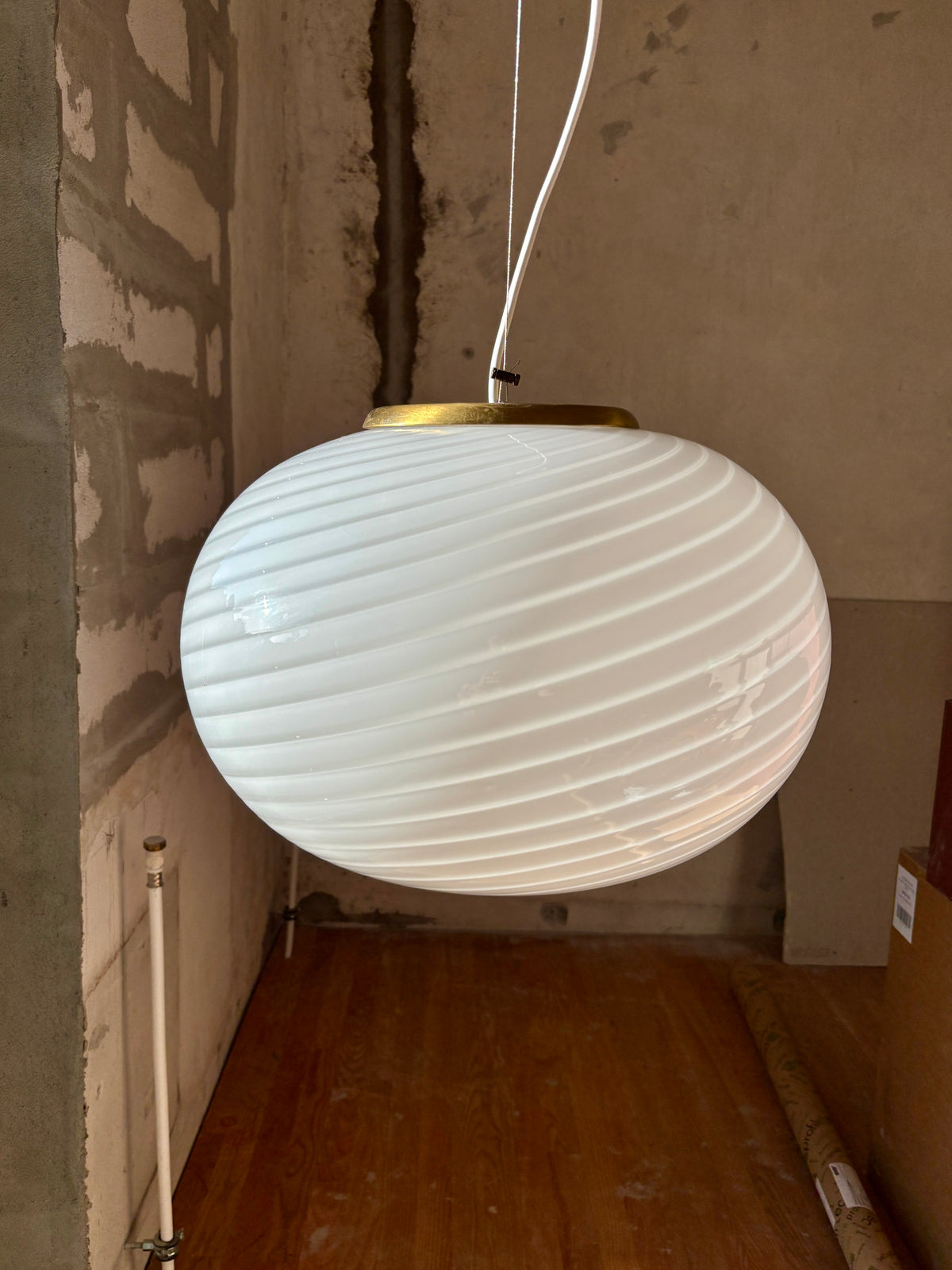 Vintage oval Effetre Murano loftslampe hvid swirl 40 cm