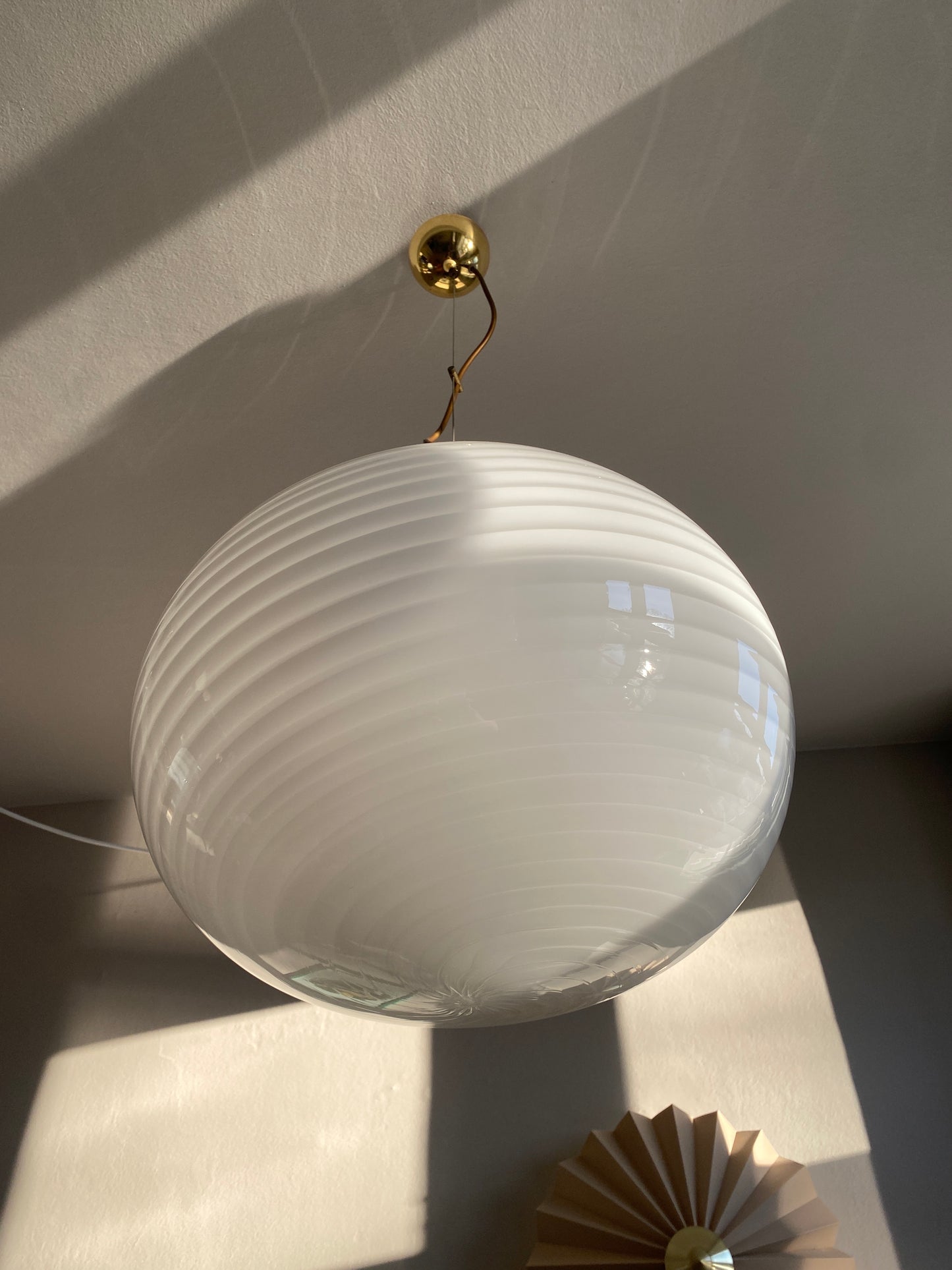 Vintage oval Effetre Murano loftslampe i hvid swirl 45 cm