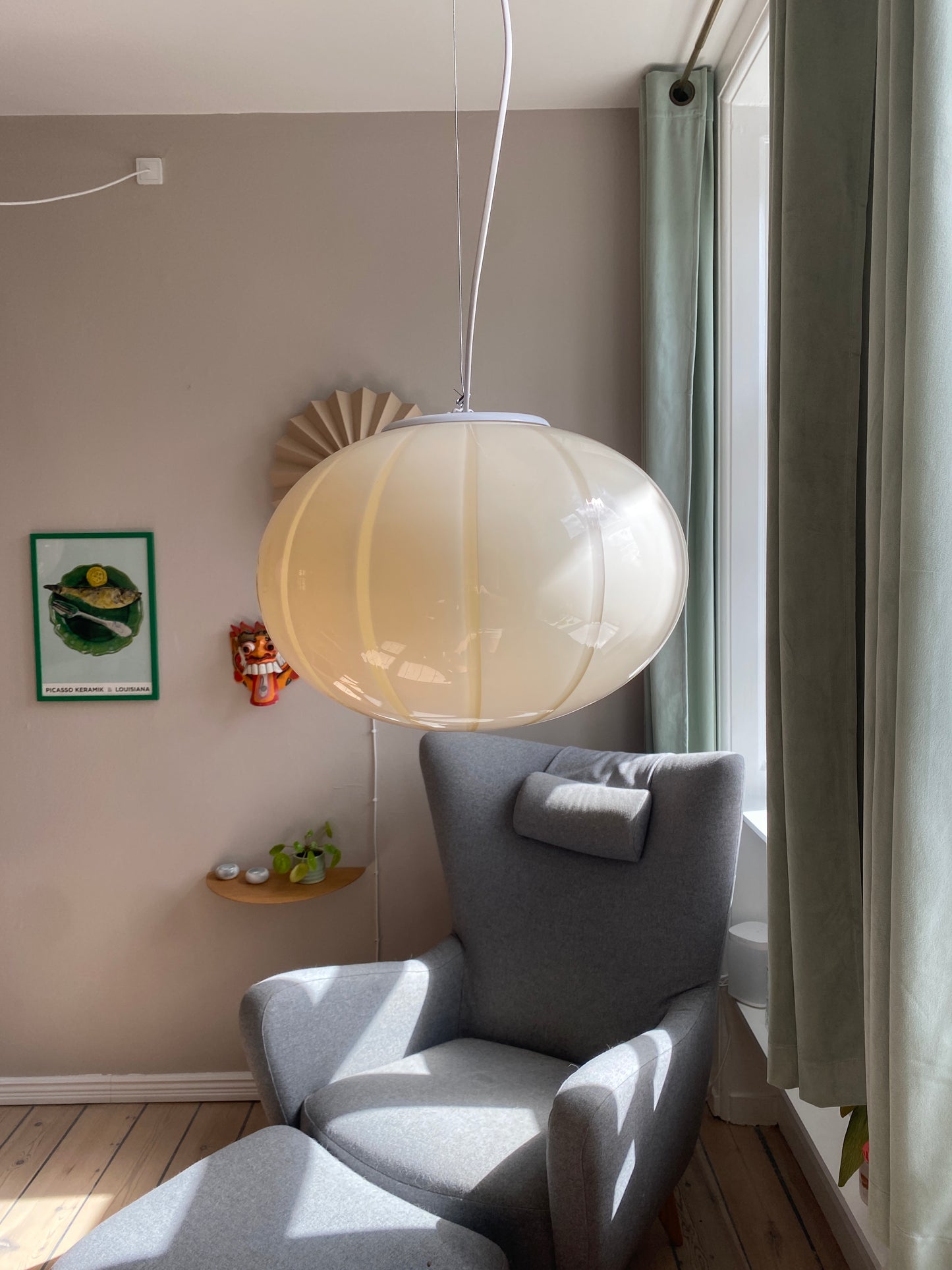 Vintage Murano loftslampe oval i cremegul med vertikalt rigadin