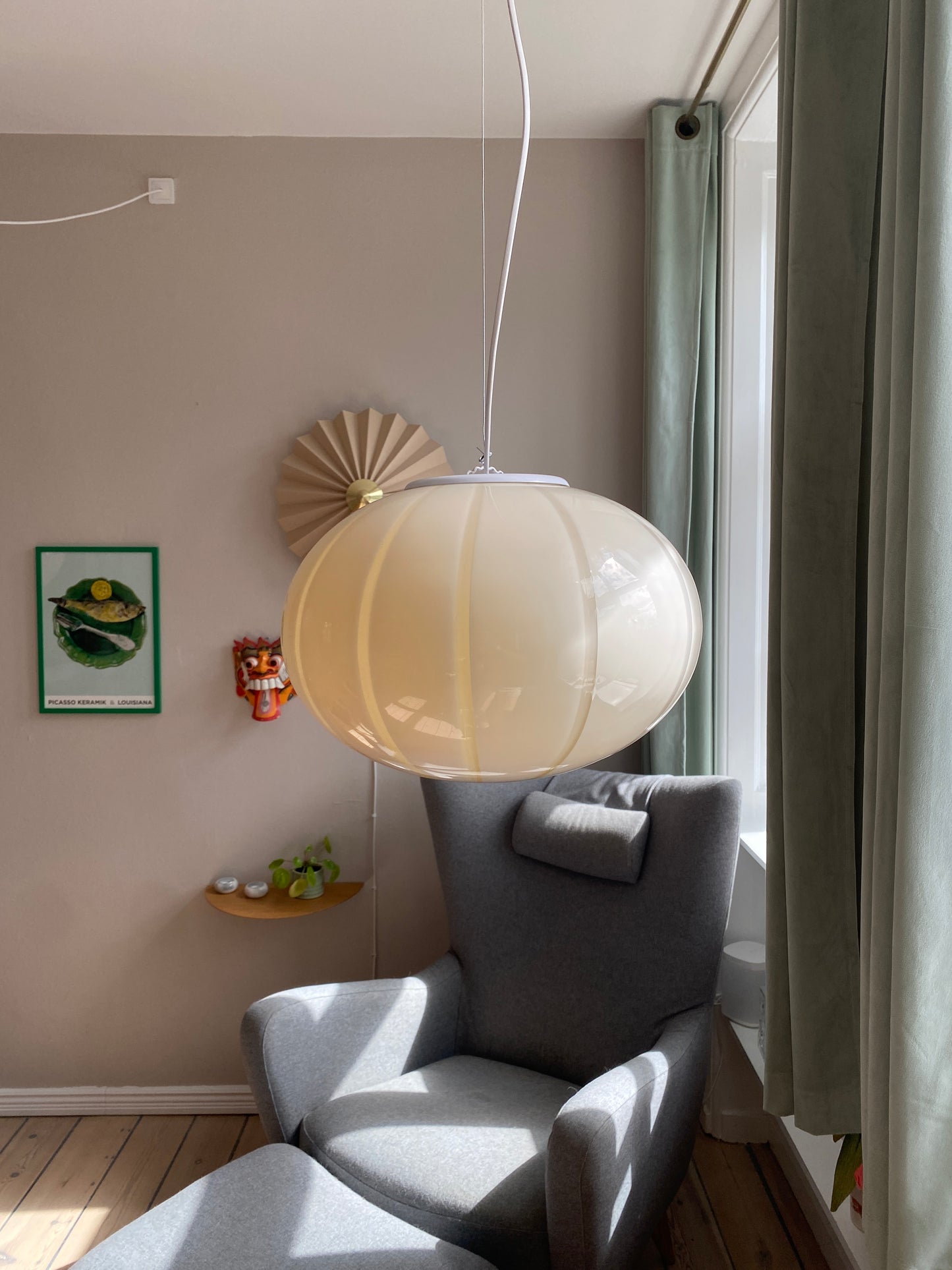 Vintage Murano loftslampe oval i cremegul med vertikalt rigadin