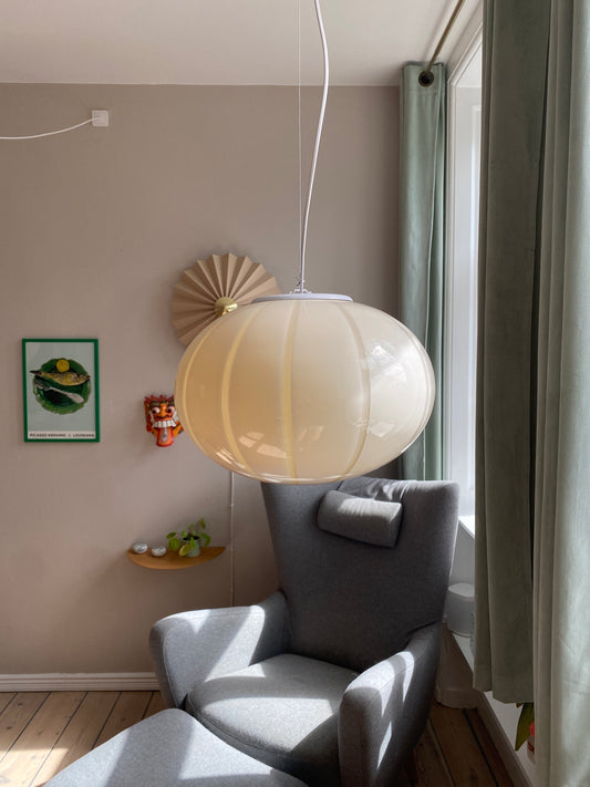 Vintage Murano loftslampe oval i cremegul med vertikalt rigadin