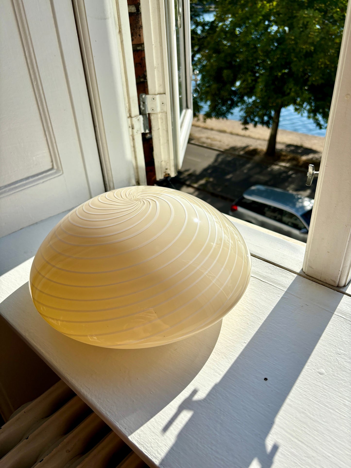 Vintage Murano plafond i cremegul med hvid swirl 30 cm