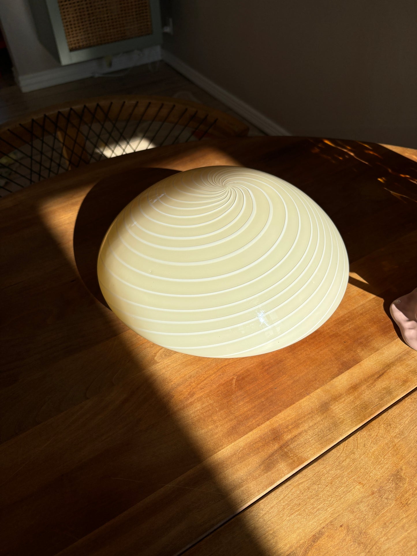 Vintage Murano plafond i cremegul med hvid swirl 30 cm