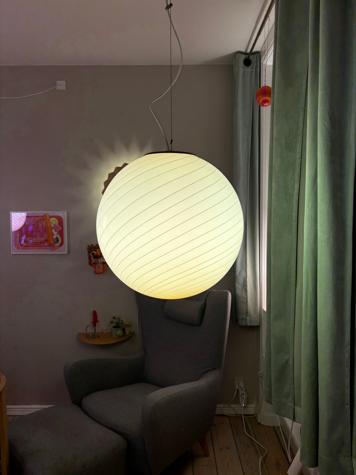 Vintage Murano loftslampe i cremegul med hvidt swirl 40 cm