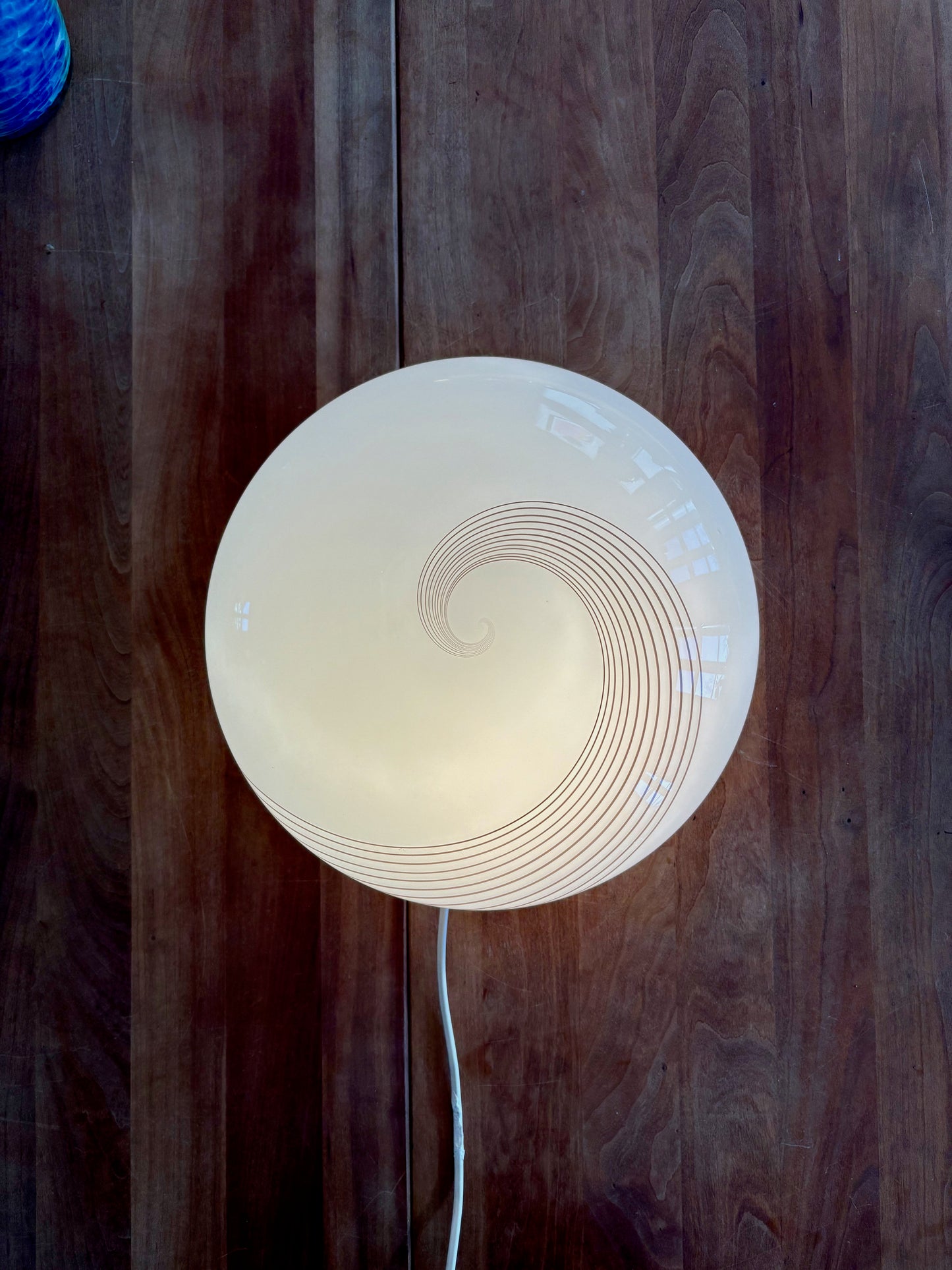 Vintage Murano plafond cremegul med rødbrunt swirl 30 cm