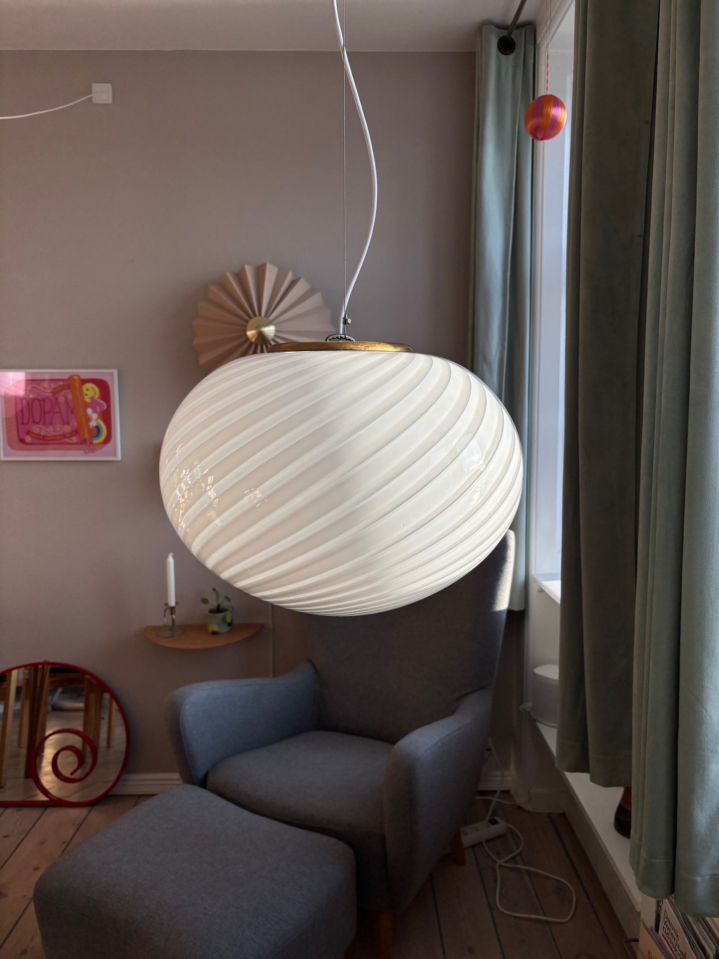 Vintage Murano pendel oval i hvid swirl 45 cm m. signatur