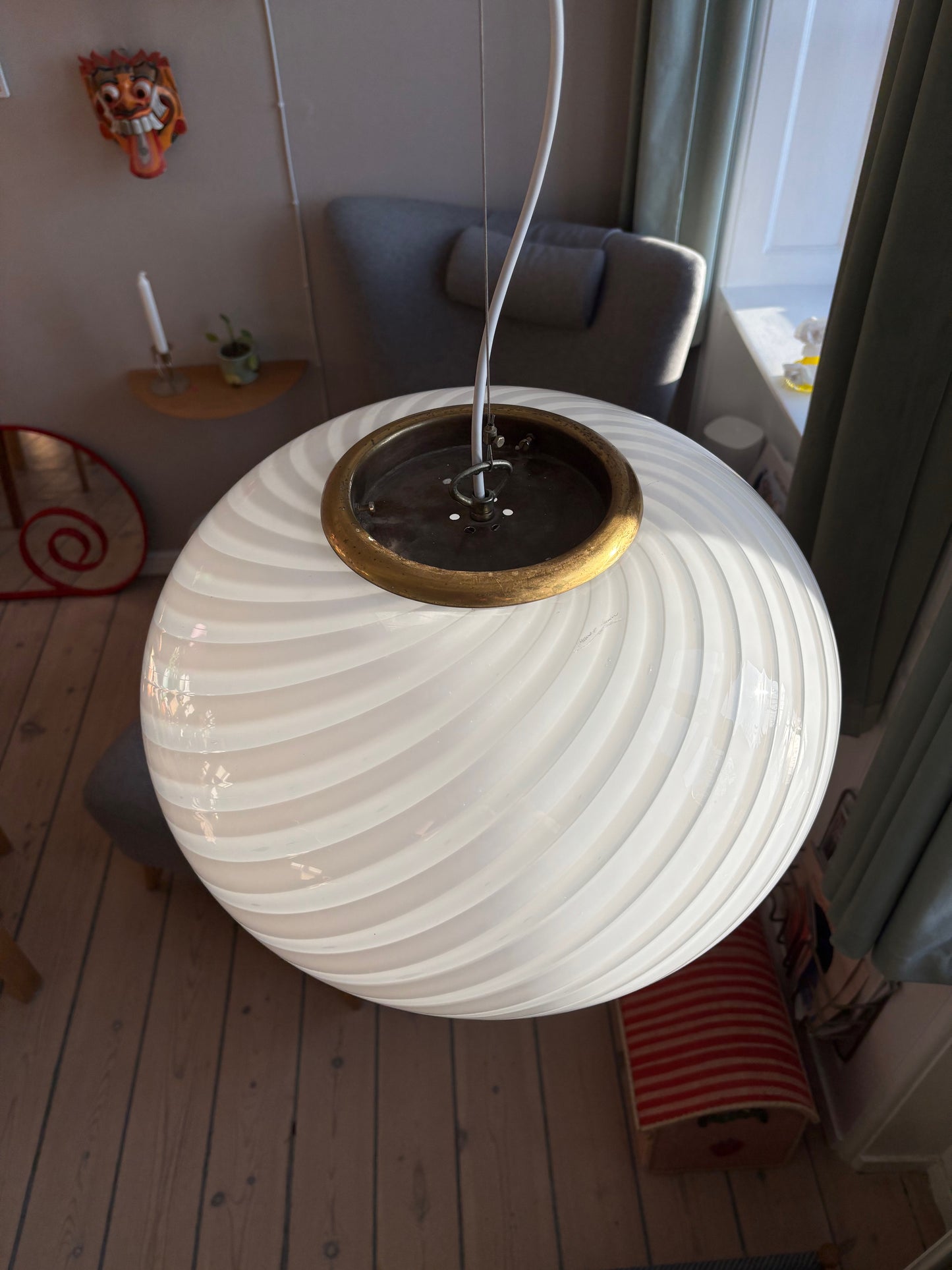 Vintage Murano pendel oval i hvid swirl 45 cm m. signatur