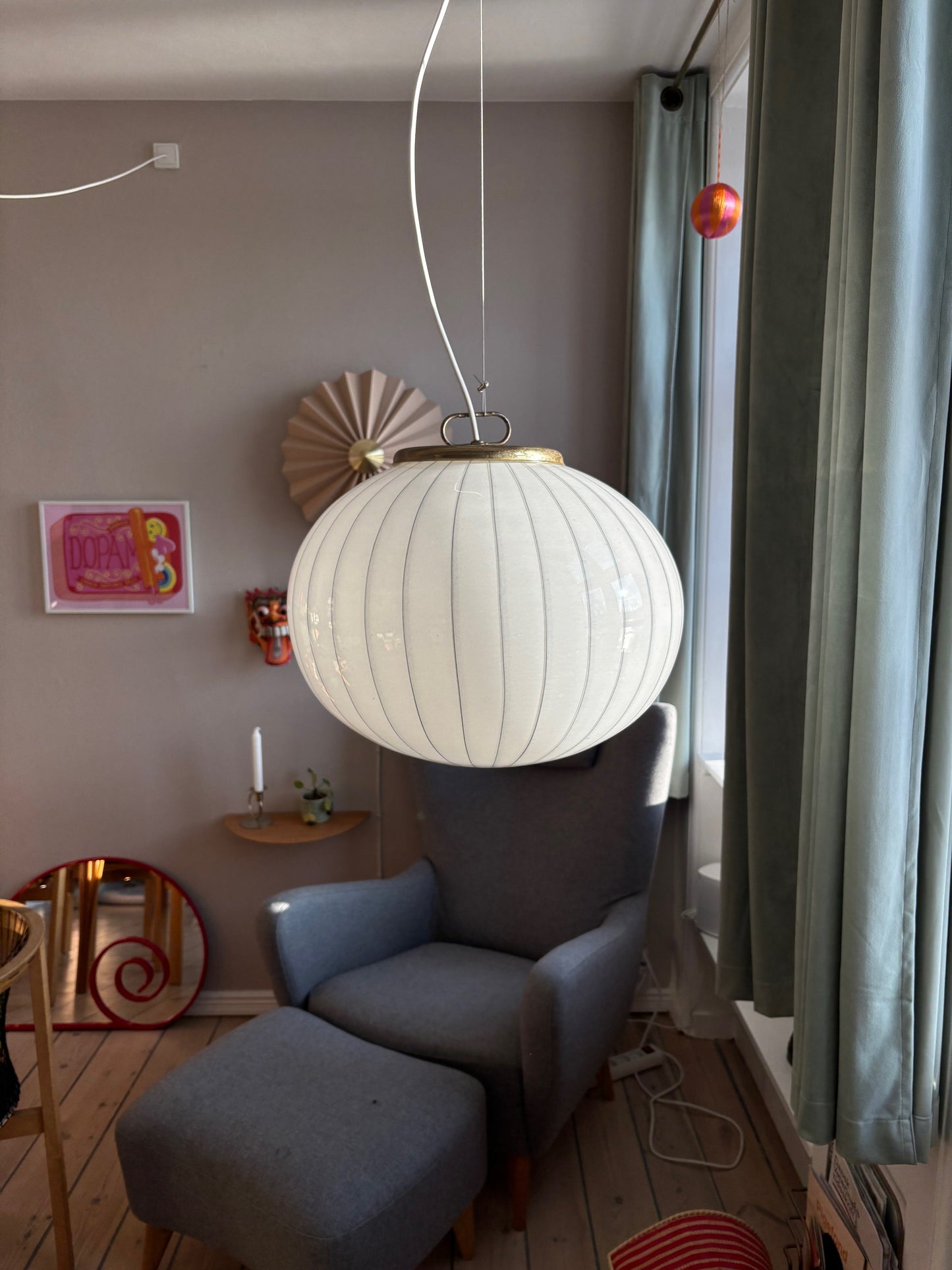 Vintage Murano pendel oval med sorte vertikalt mønster 45 cm