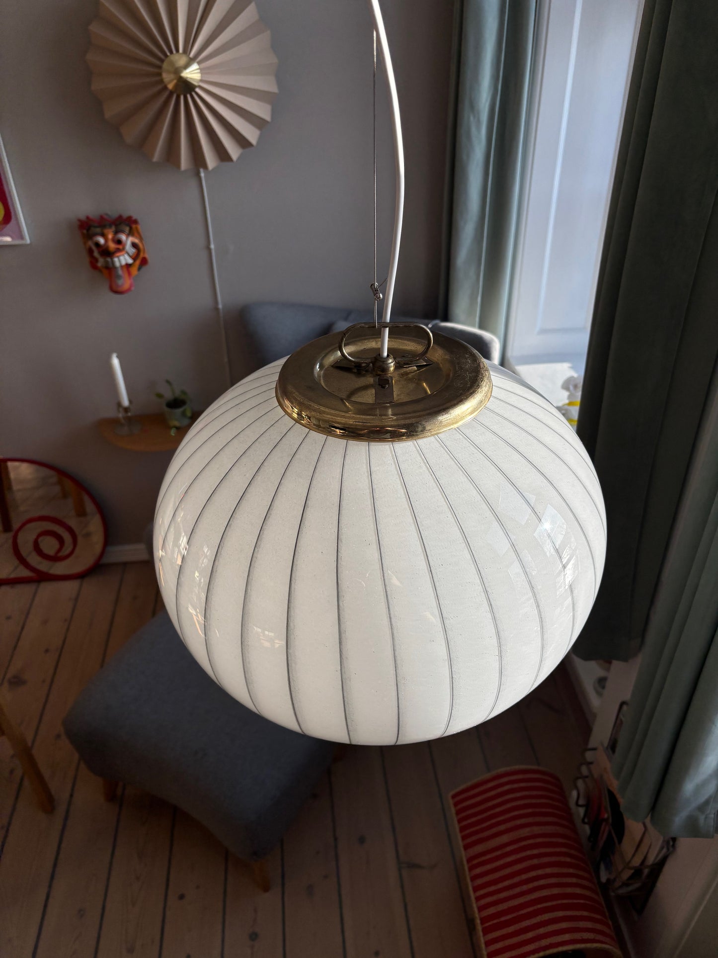 Vintage Murano pendel oval med sorte vertikalt mønster 45 cm