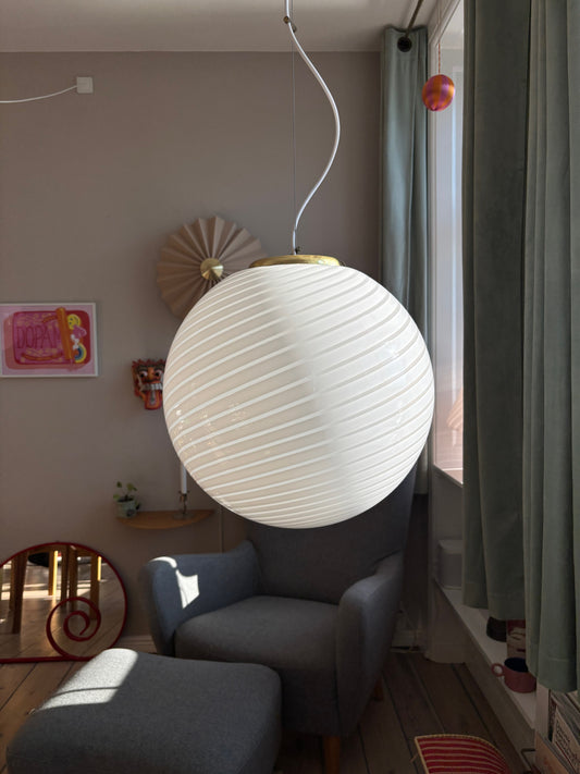 Vintage Murano pendel rund med hvidt swirl 40 cm