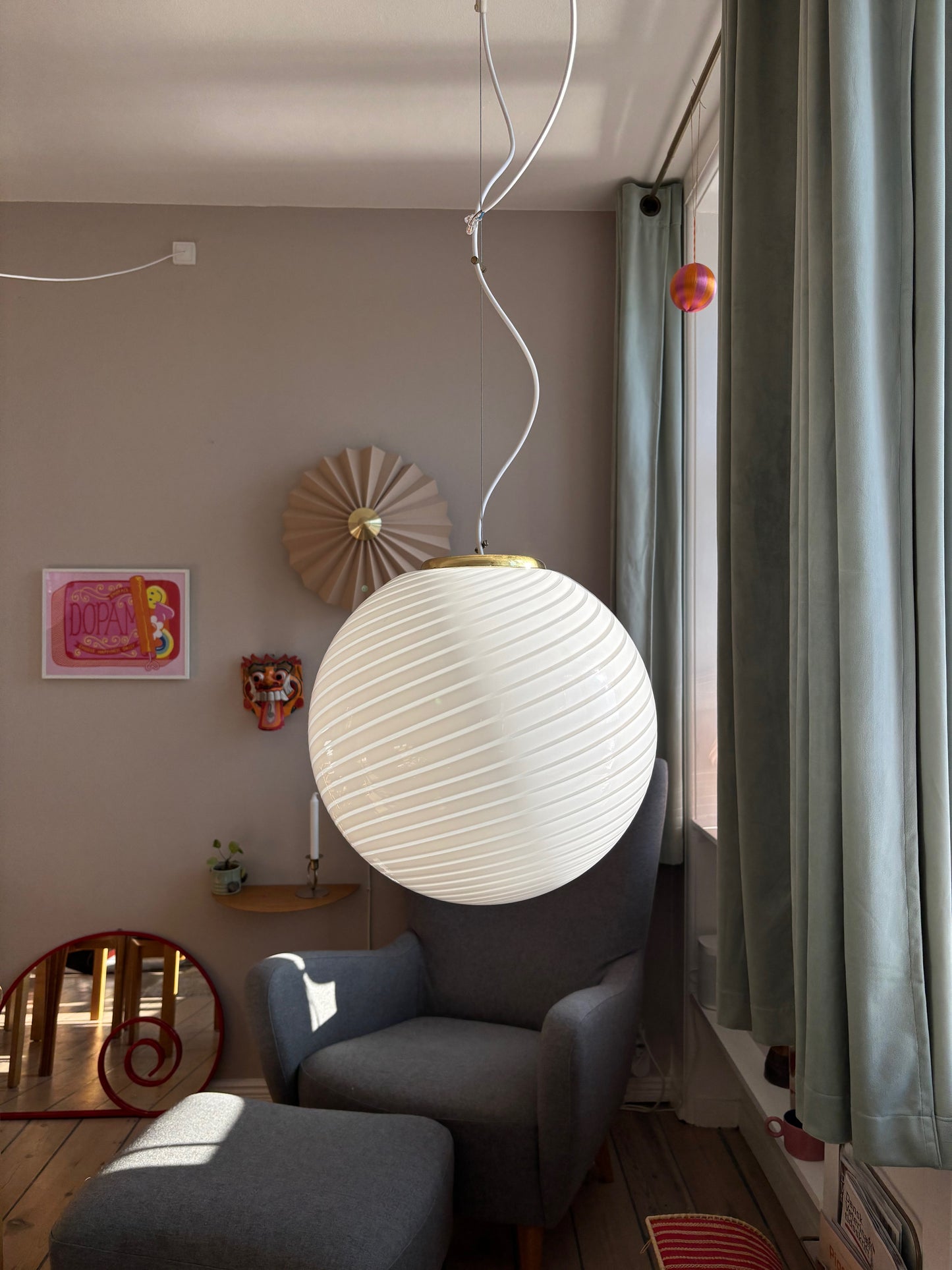 Vintage Murano pendel rund med hvidt swirl 40 cm