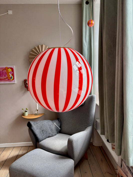 Murano loftslampe med røde vertikale striber i 40 cm