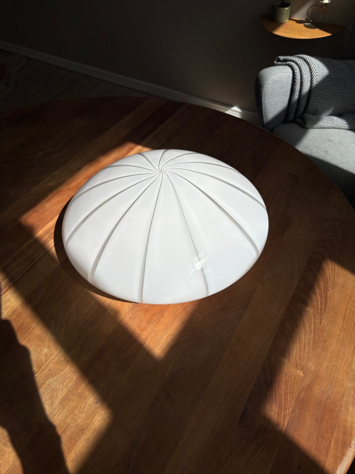 Vintage Murano plafond 37 cm hvid med vertikale striber