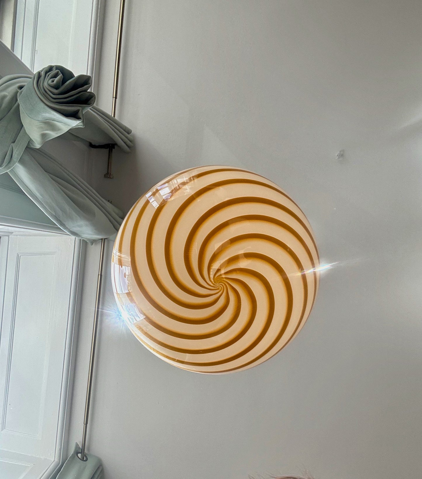 Gul candy swirl Murano pendel 20 cm