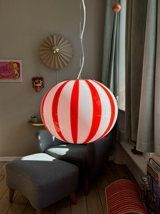 Murano loftslampe med røde vertikale striber i 40 cm