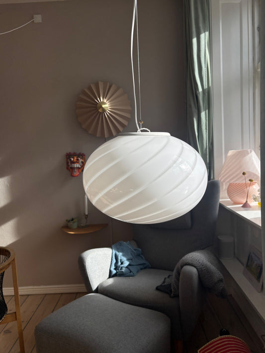 Vintage oval Murano pendel i hvid swirl 37 cm