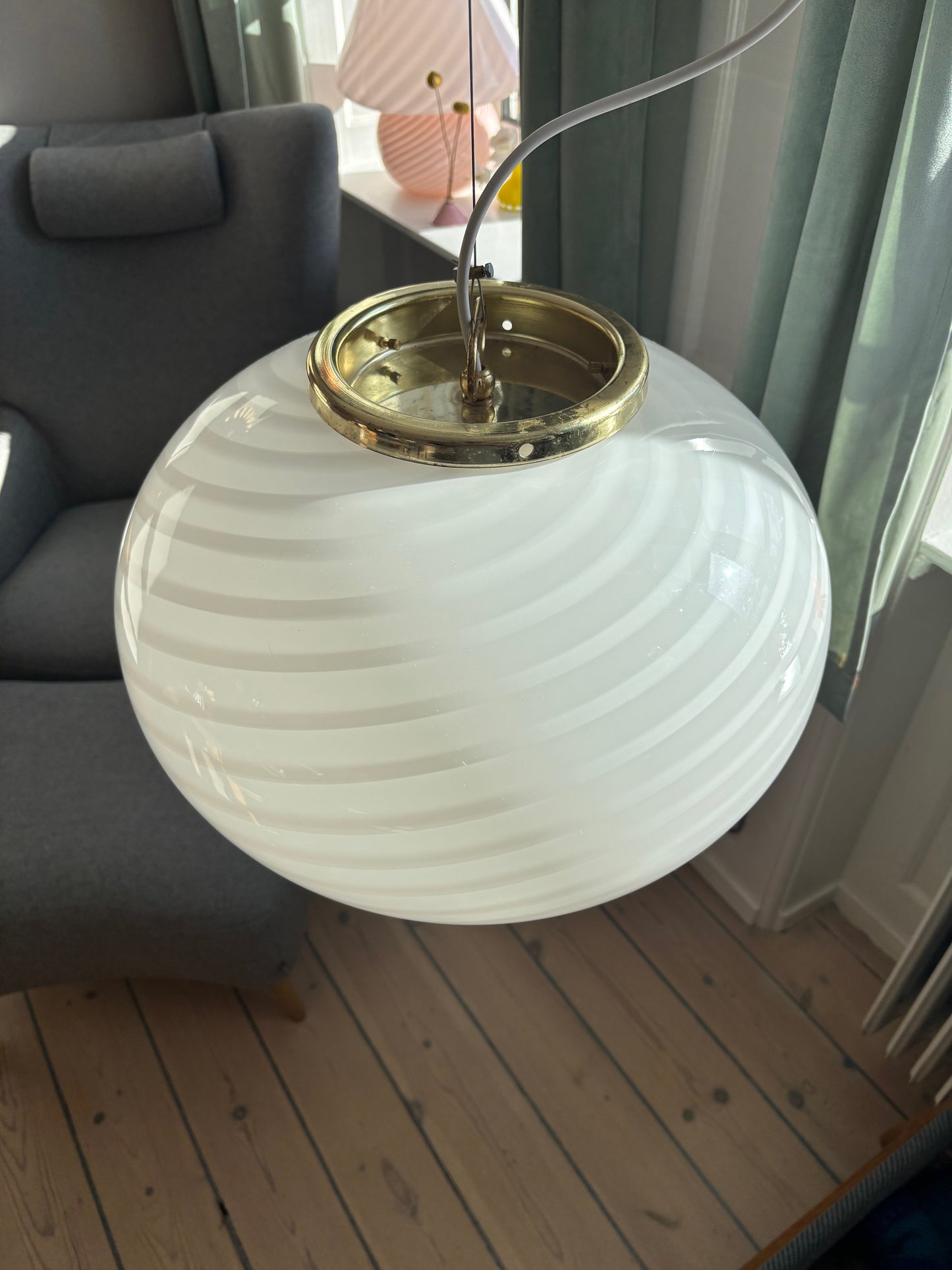 Vintage Murano pendel oval i hvid swirl 45 cm
