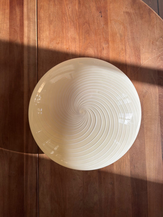 Vintage Murano plafond cremegul med hvidt swirl 37 cm