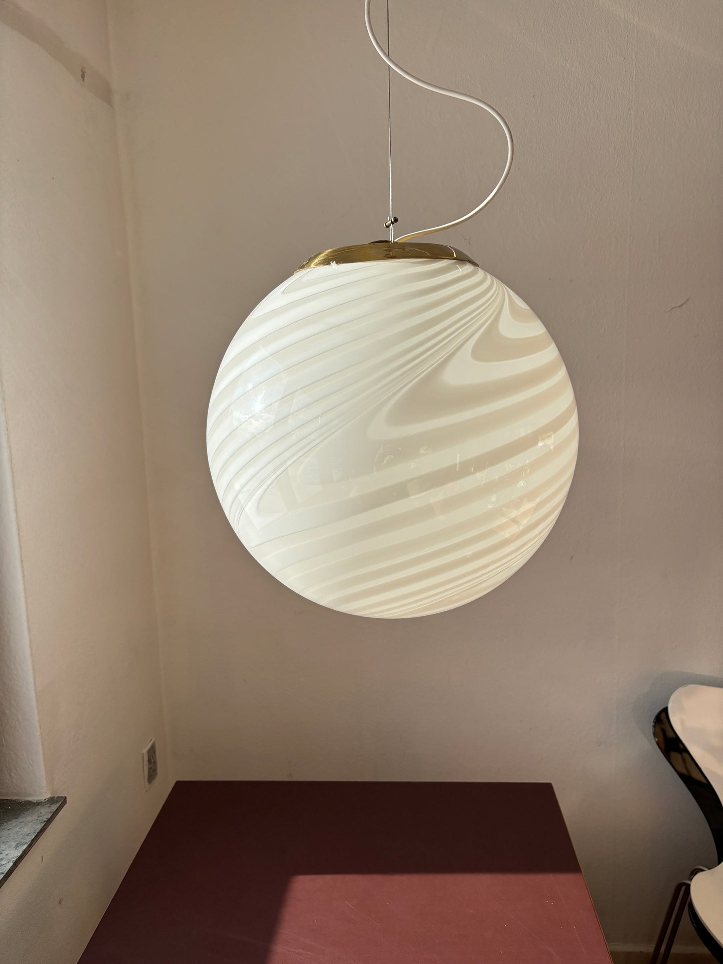 Kæmpe vintage Murano pendel hvid swirl 45 cm