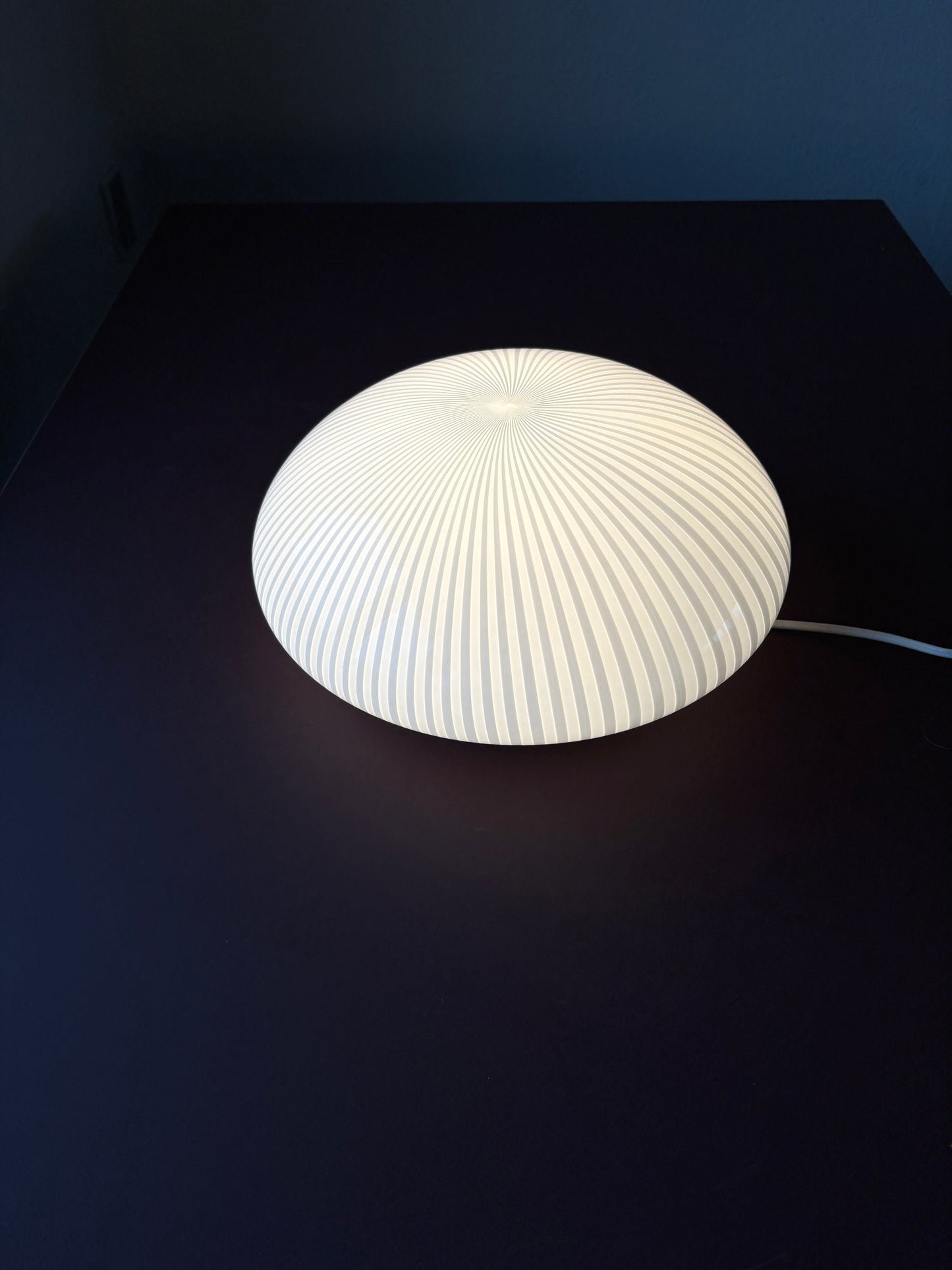 Vintage Murano plafond med hvide vertikale striber 28 cm