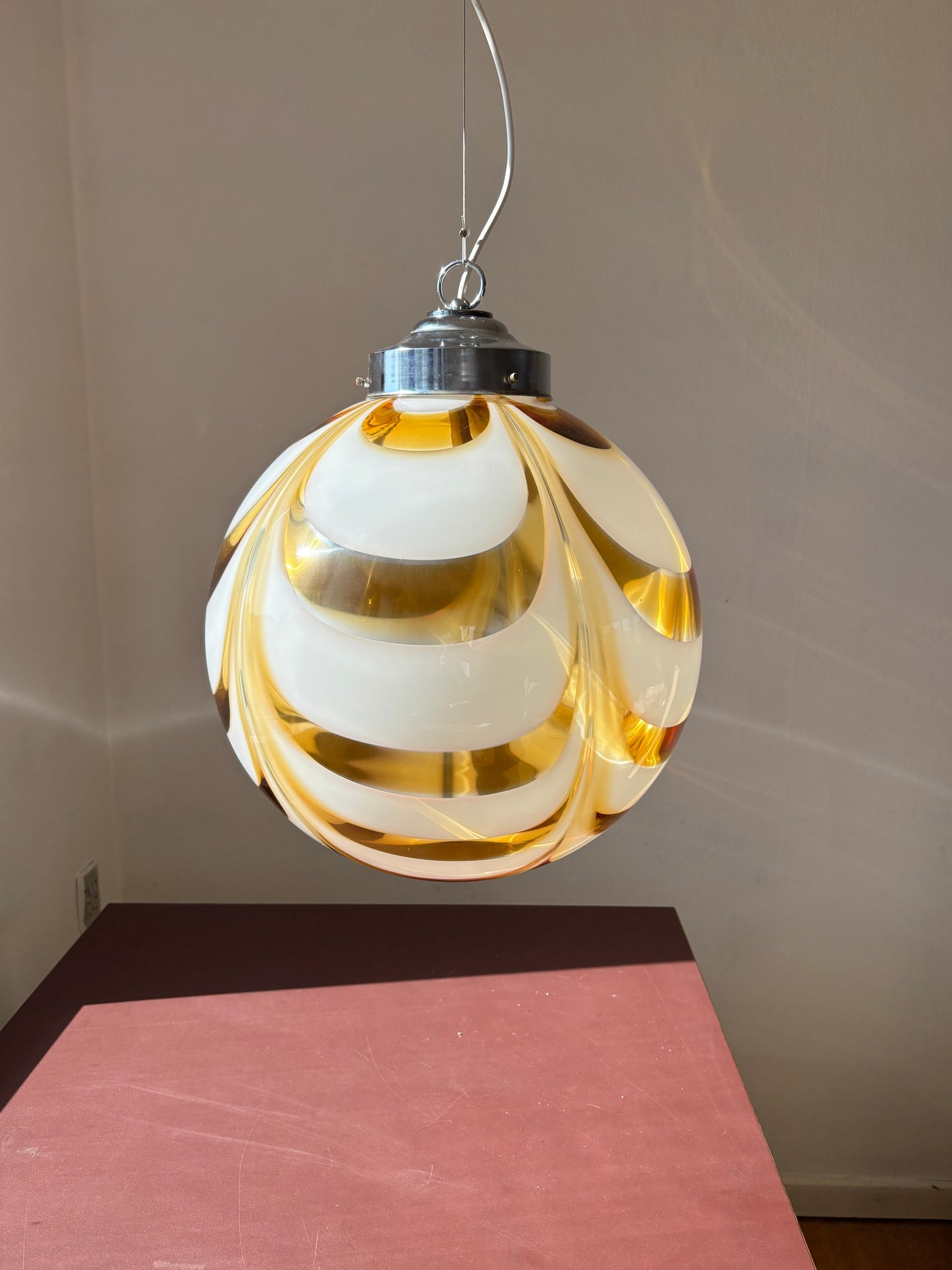 Vintage Murano pendel orange og hvidt mønster 40 cm