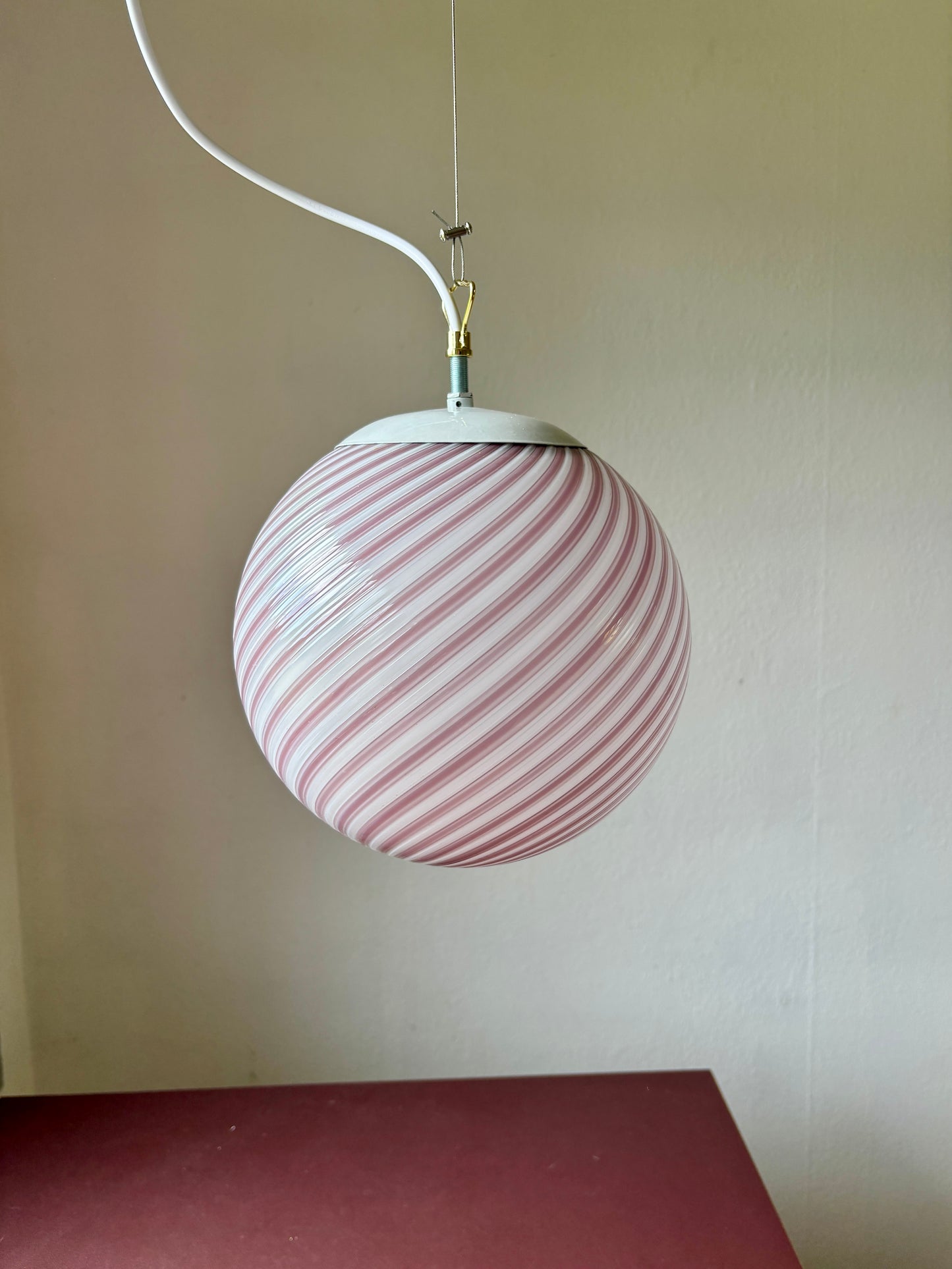 Sjælden vintage Murano pendel 25 cm med hvidt og lavendel swirl