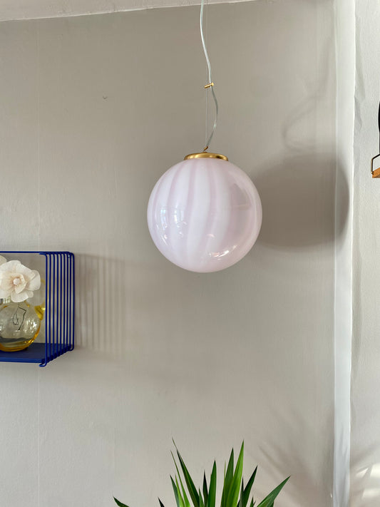 Murano loftslampe med lyserøde vertikale striber i 30 cm