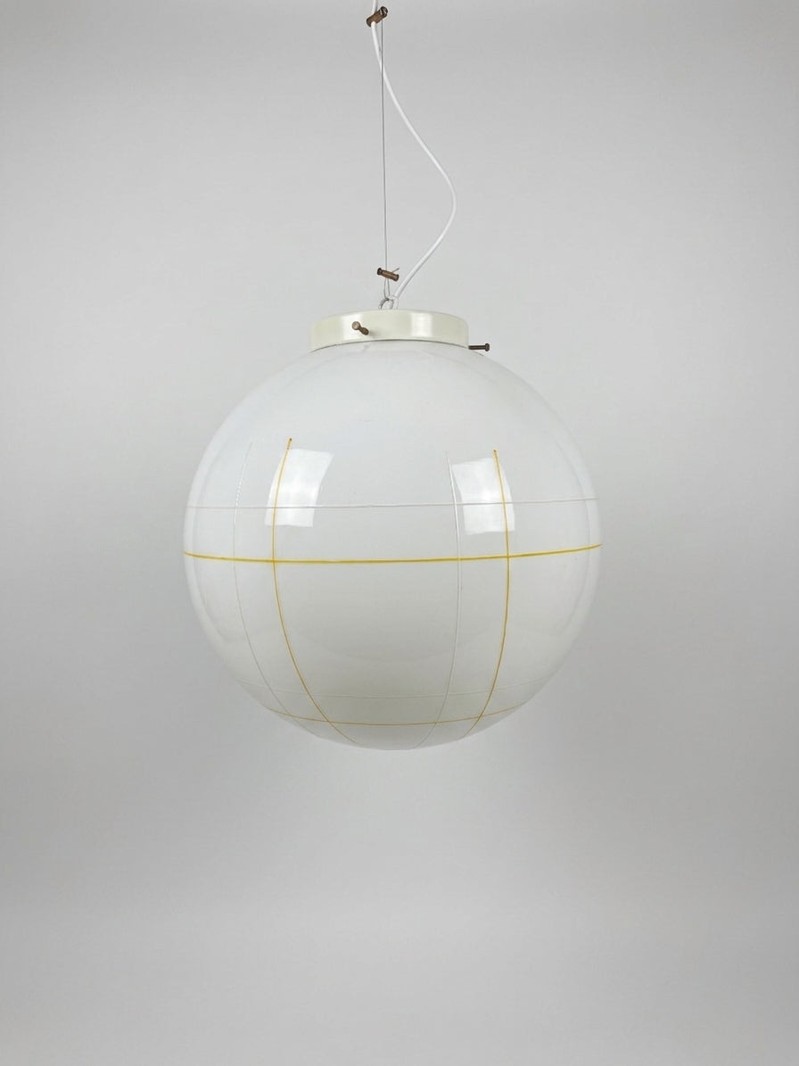 Vintage Murano pendel i hvidt opglas med hvidt og gult mønster 40 cm