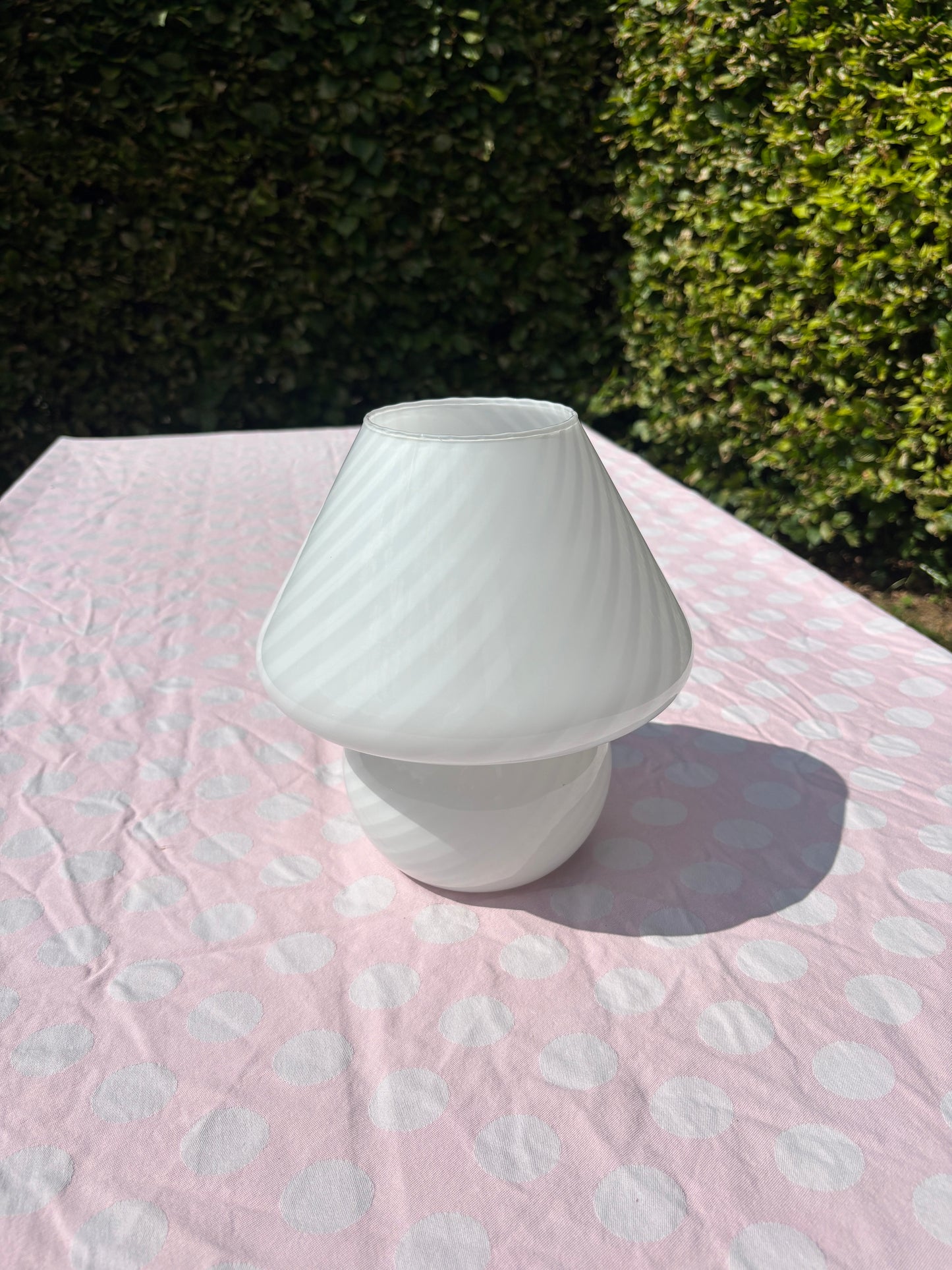 Vintage Murano mushroom i hvid swirl 28 cm