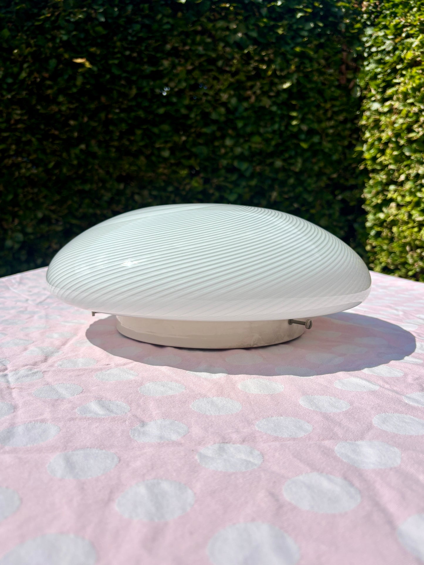 Vintage Murano plafond i hvid opalglas med sirligt hvidt swirl 40 cm