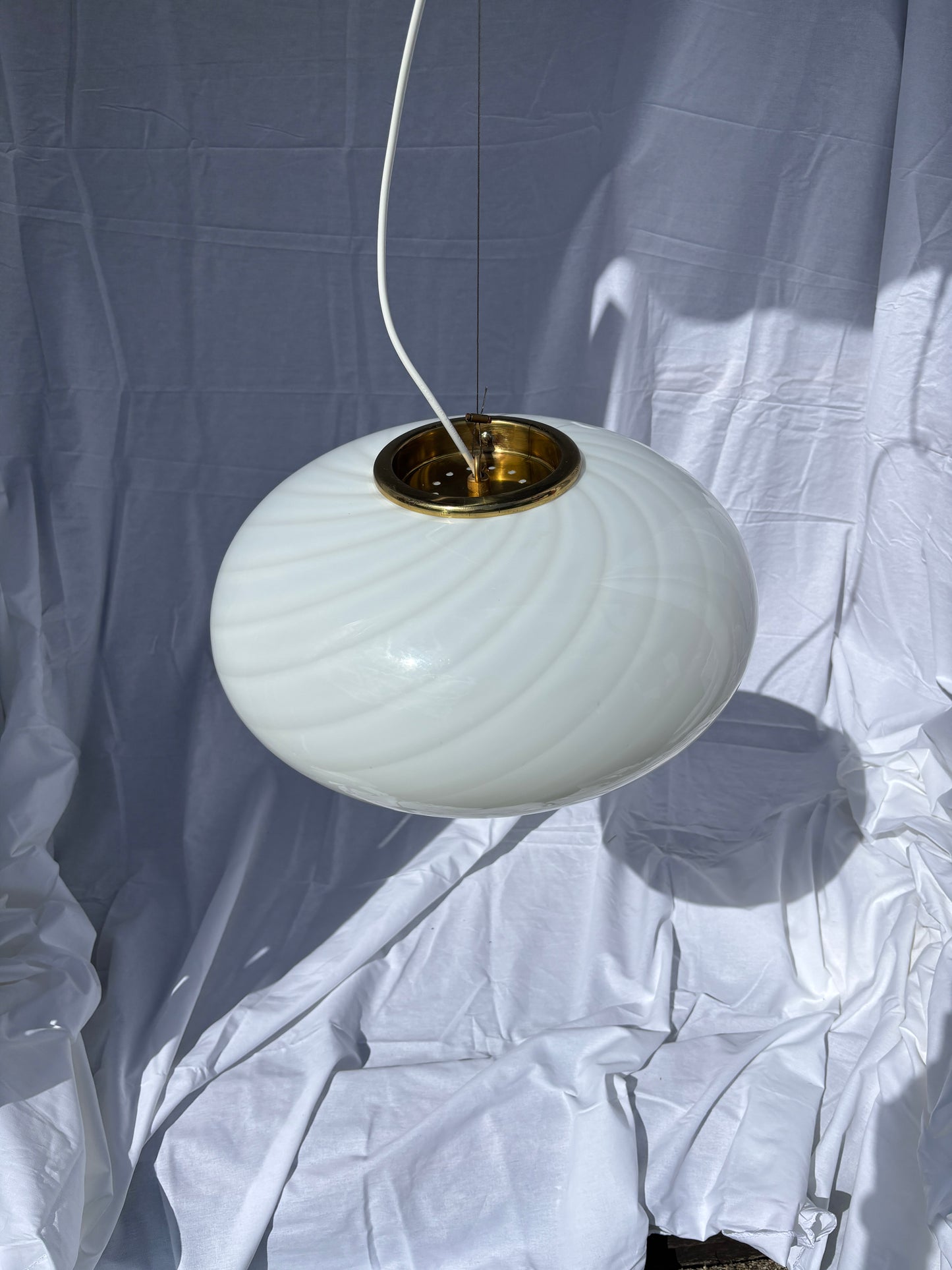 Vintage Murano pendel flad oval med hvid swirl 40 cm