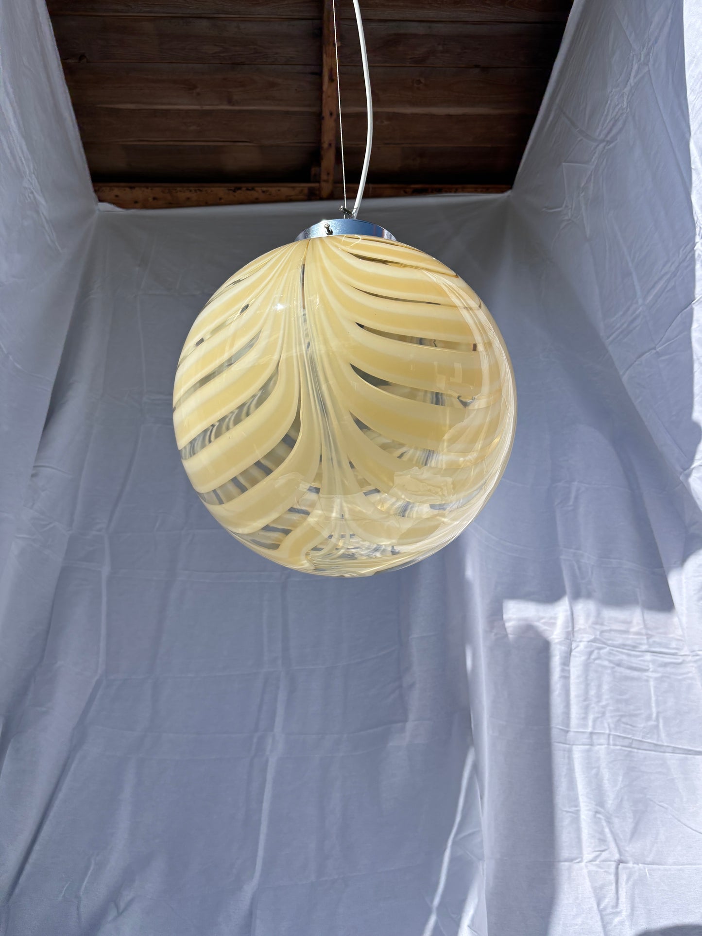 Vintage Murano pendel gult og hvidt mønster 35 cm