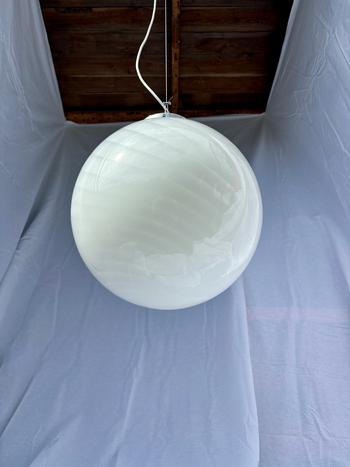 Vintage Murano pendel rund med hvidt swirl 35 cm