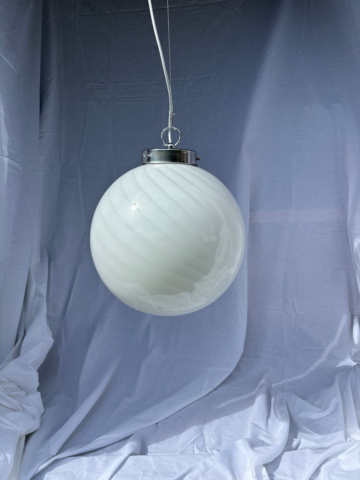 Vintage Murano pendel rund med hvidt swirl 35 cm