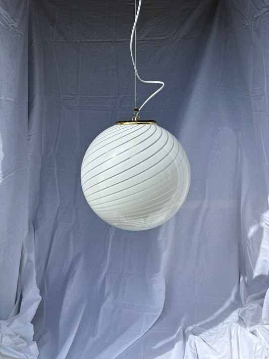 Vintage Murano pendel rund med hvidt swirl 35 cm