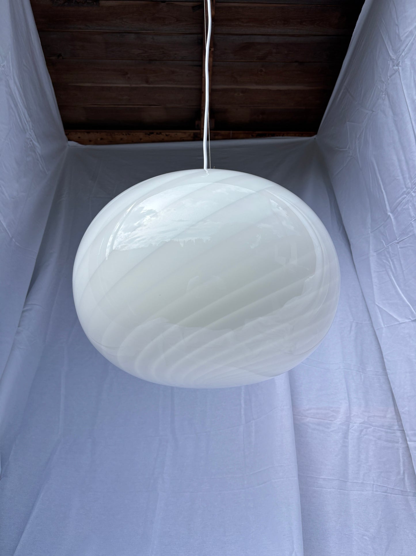 Vintage Murano pendel oval med hvid swirl 43 cm