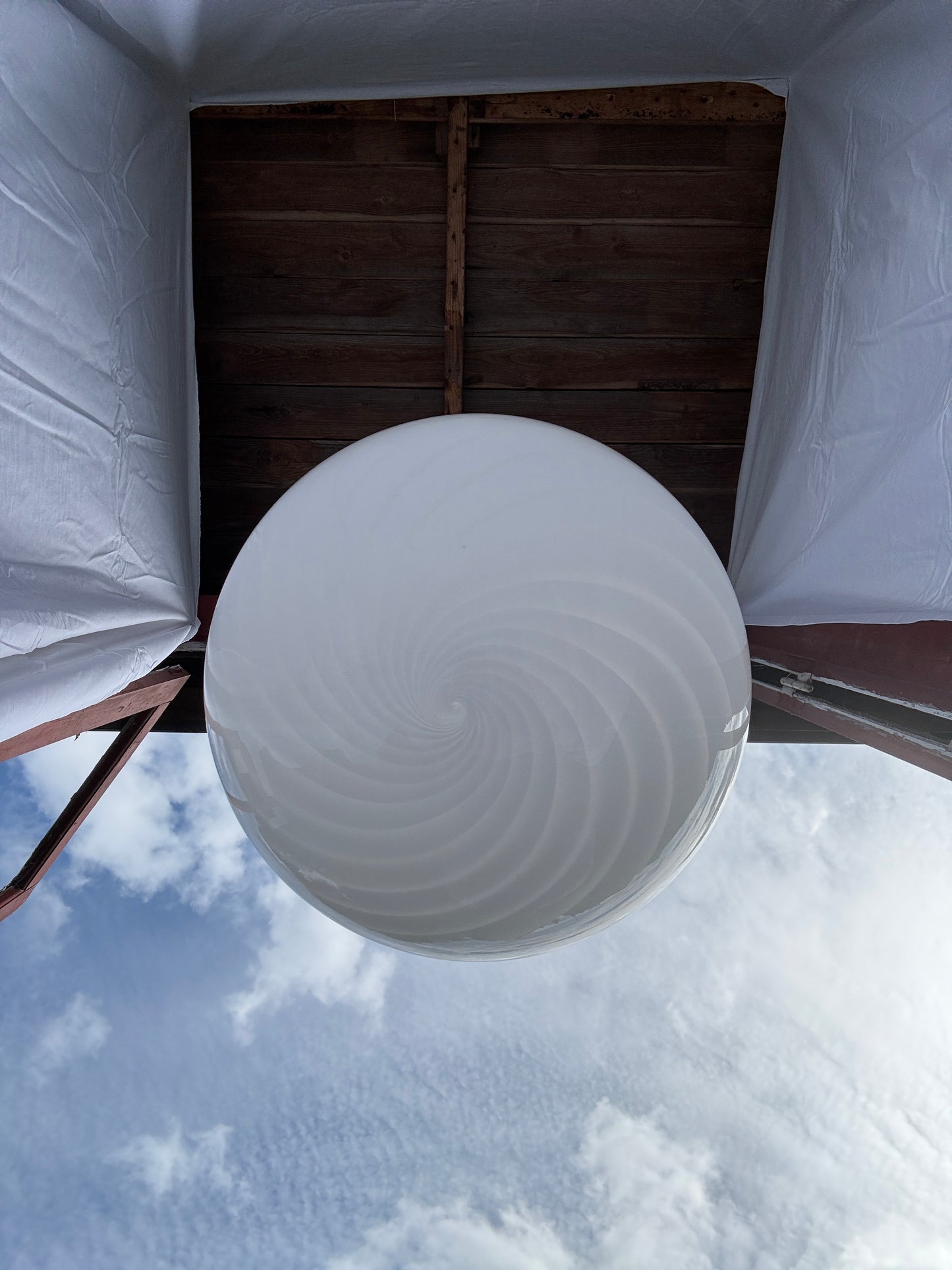 Vintage Murano pendel oval med hvid swirl 43 cm