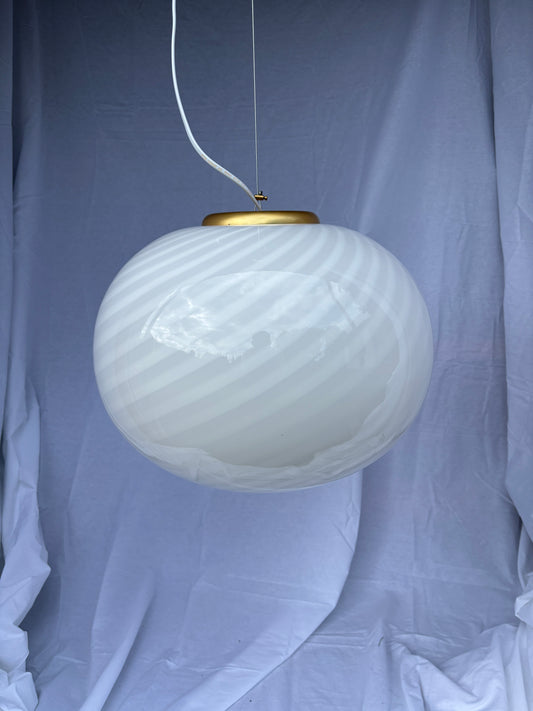Vintage Murano pendel oval med hvid swirl 40 cm