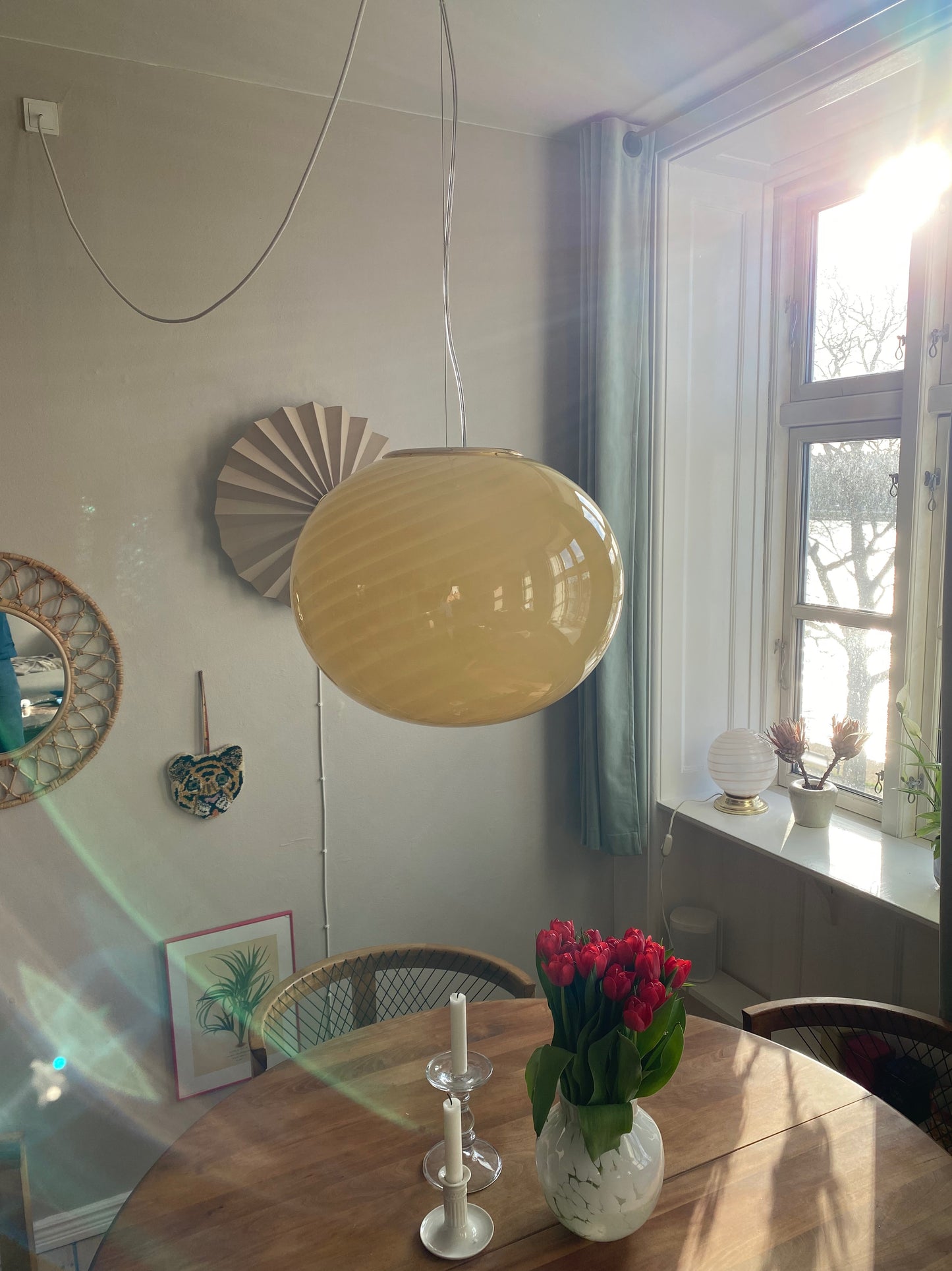 Oval Murano loftslampe i solgul swirl rigadin 40 cm