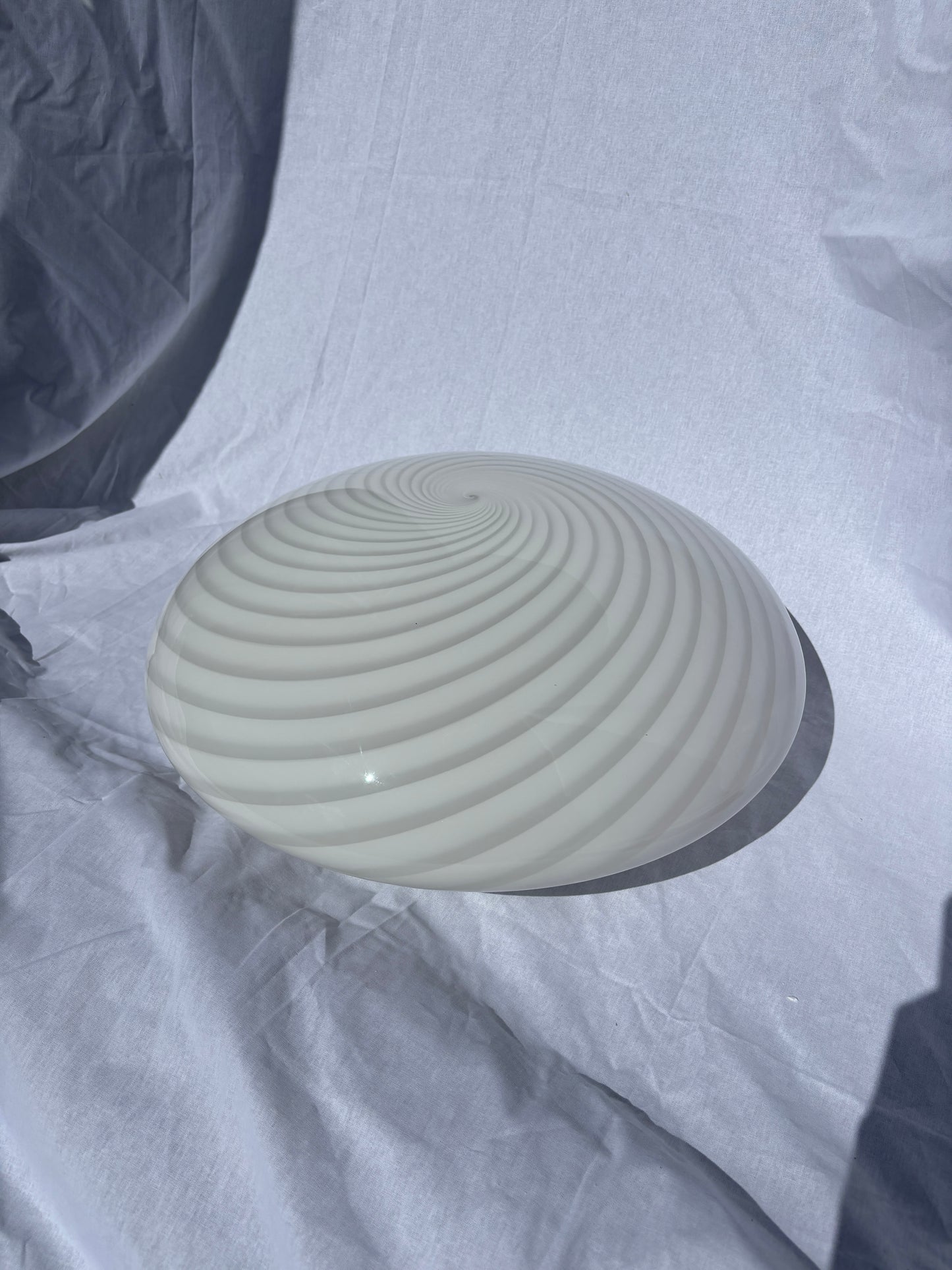 Kæmpe vintage Murano plafond med hvidt swirl 50 cm