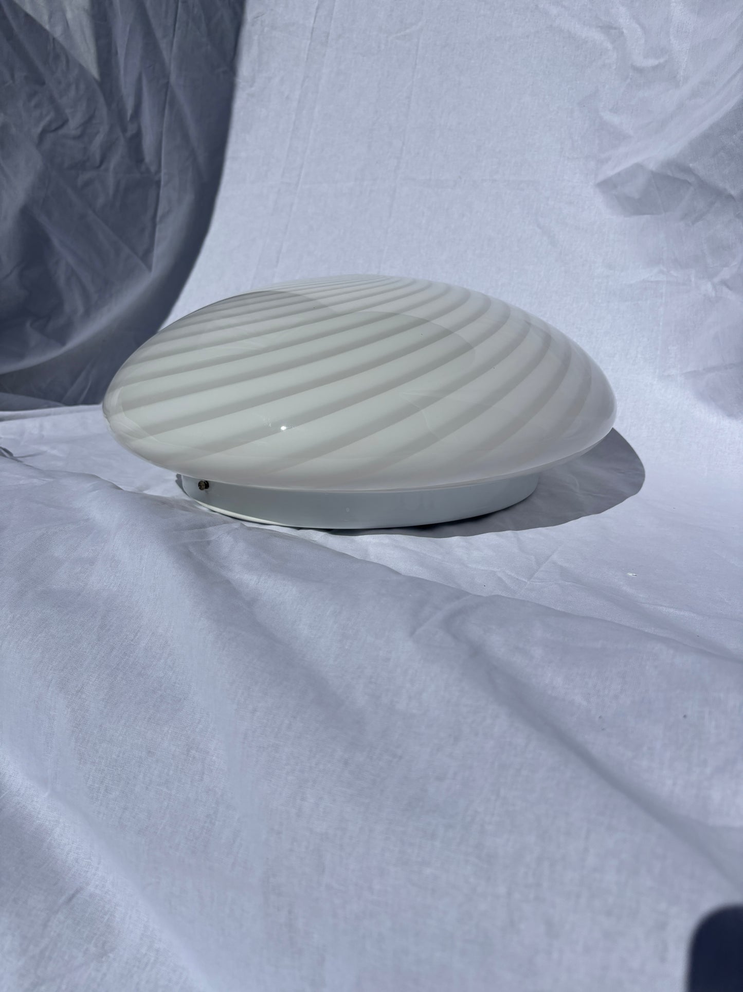 Kæmpe vintage Murano plafond med hvidt swirl 50 cm