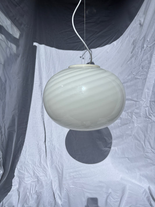 Vintage Murano pendel oval med hvid swirl 40 cm