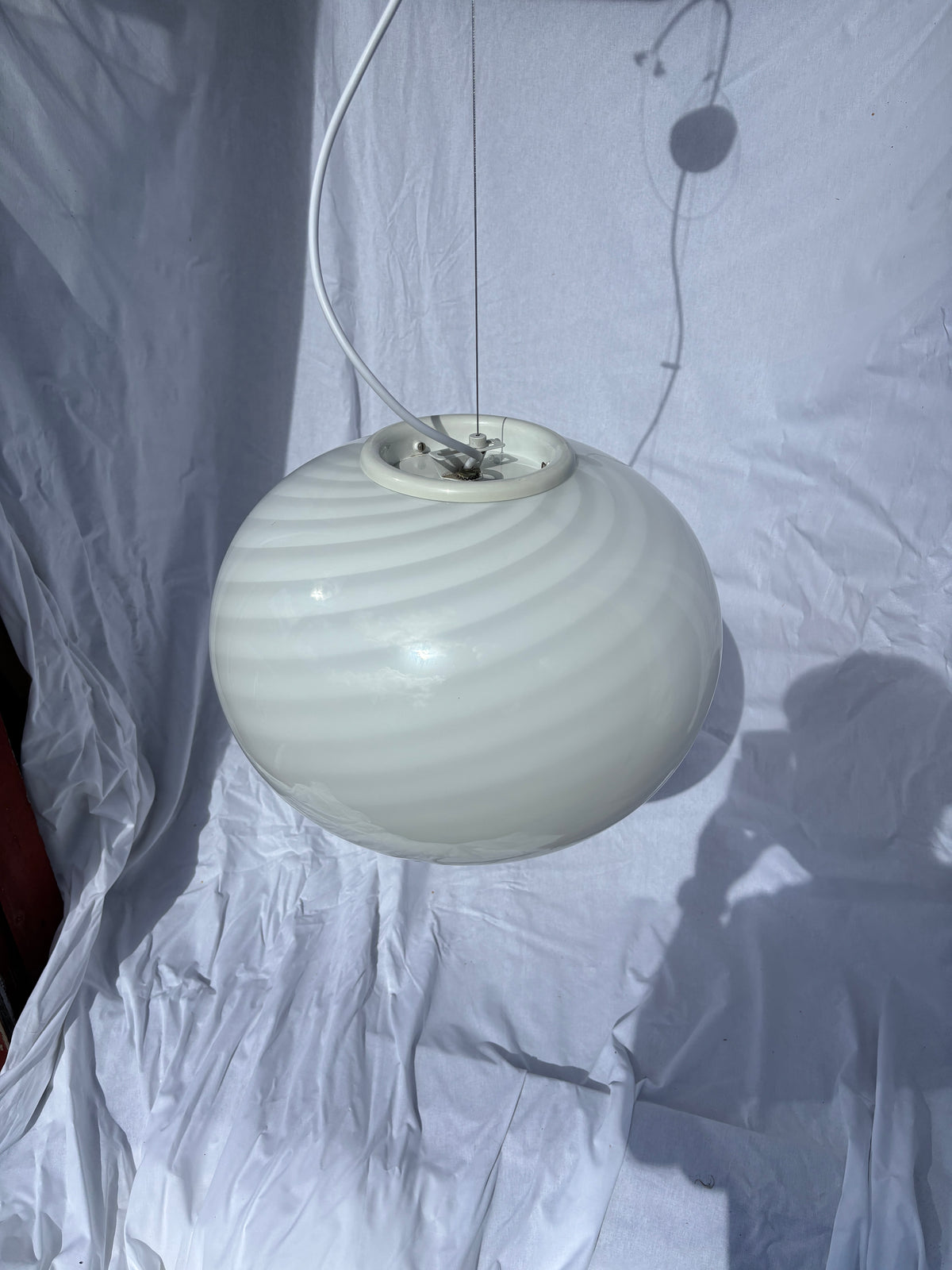 Vintage Murano pendel oval med hvid swirl 40 cm