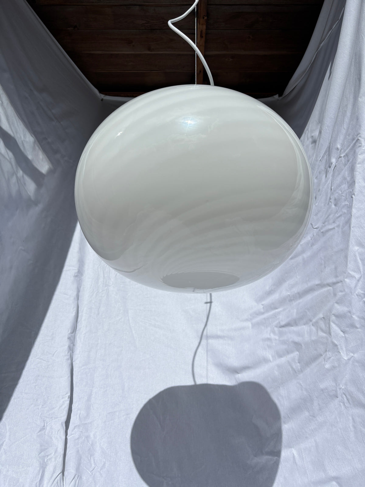 Vintage Murano pendel oval med hvid swirl 40 cm