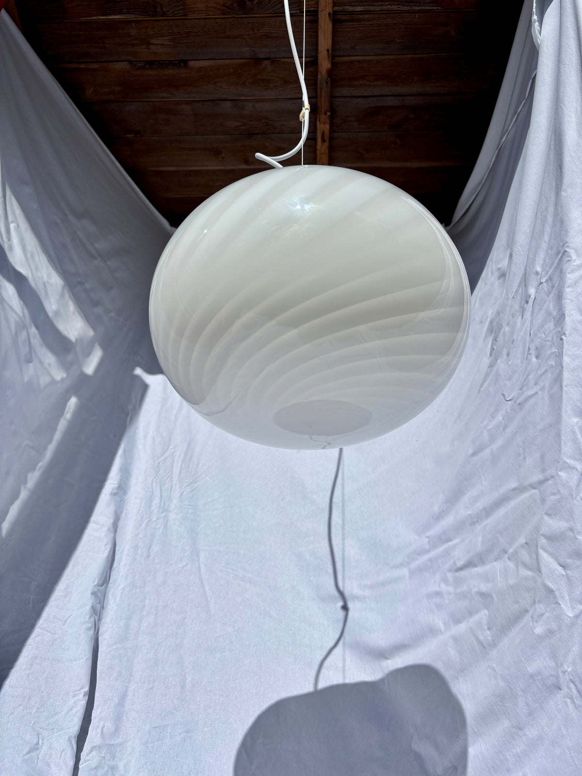 Vintage Murano pendel oval med hvid swirl 35 cm